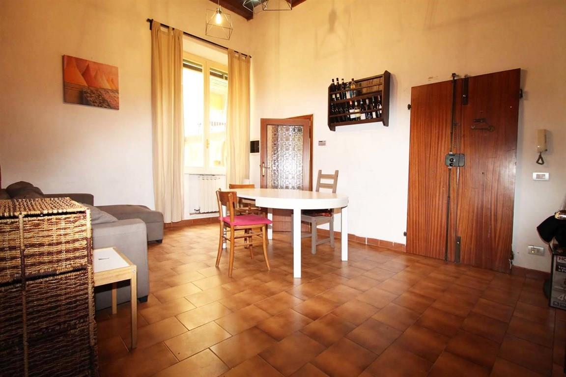 SIENA, CENTRO STORICO: PORTA OVILE. Appartamento di 85 mq al secondo piano