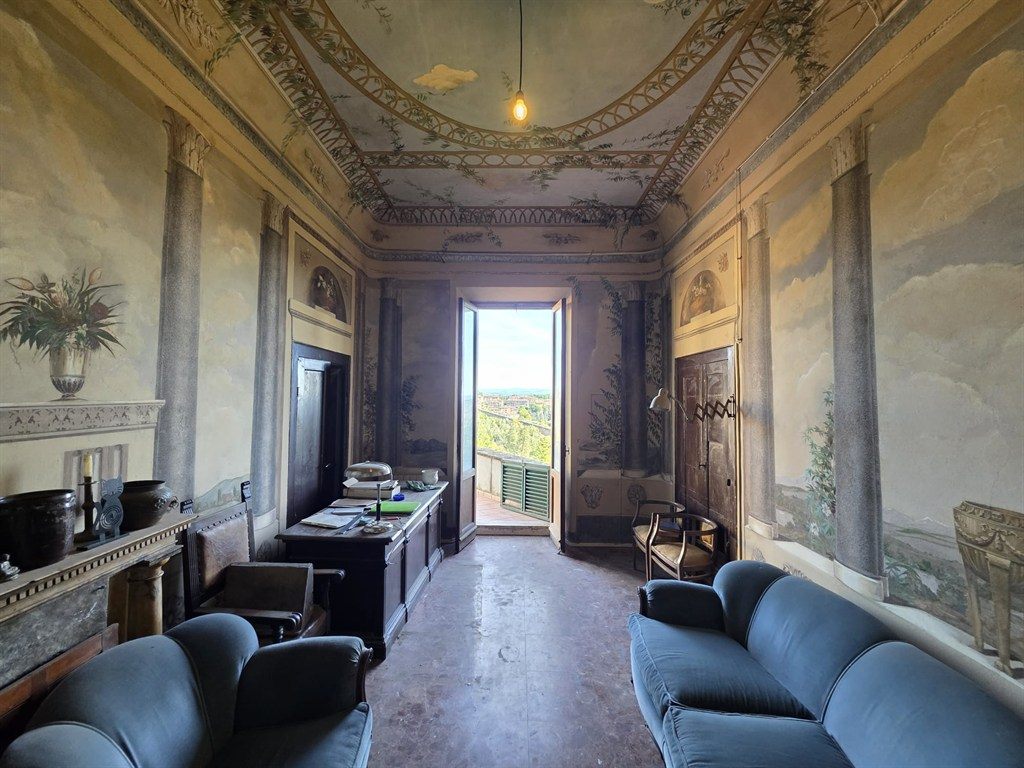 SIENA CENTRO STORICO. Elegante appartamento con terrazza a due passi da Piazza del Campo