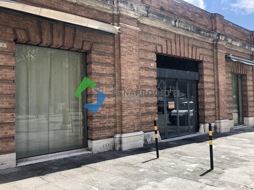 Siena zona La Lizza negozio in affitto di mq 235  €  9.000 trattabili