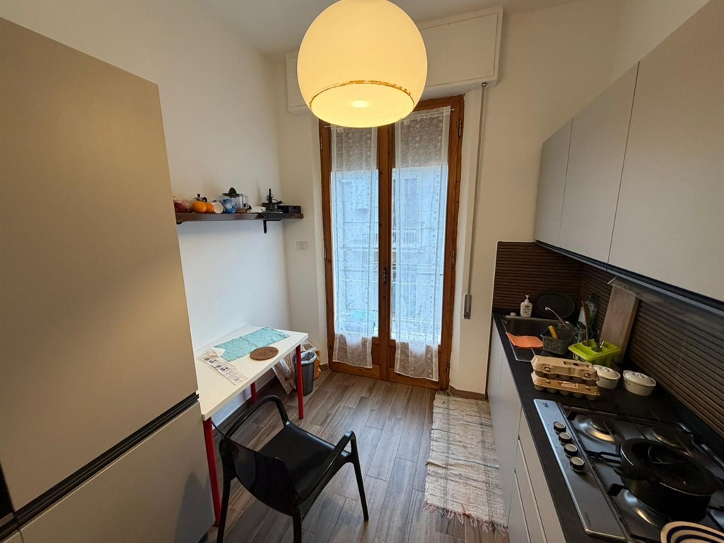 Appartamento con cantina e soffitta zona via Mentana